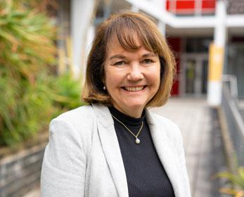 Dr Catherine Archer FPRIA